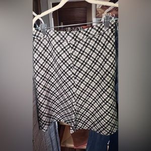Ann Taylor Loft Petites Black & White Knee Length Skirt w/zipper & liner